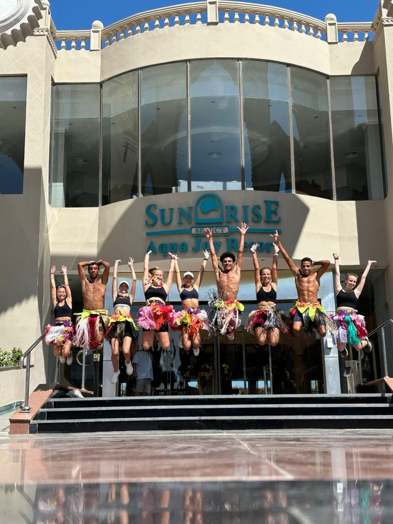 Animation Team At sunrise aquajoy BY topteam Entertainment